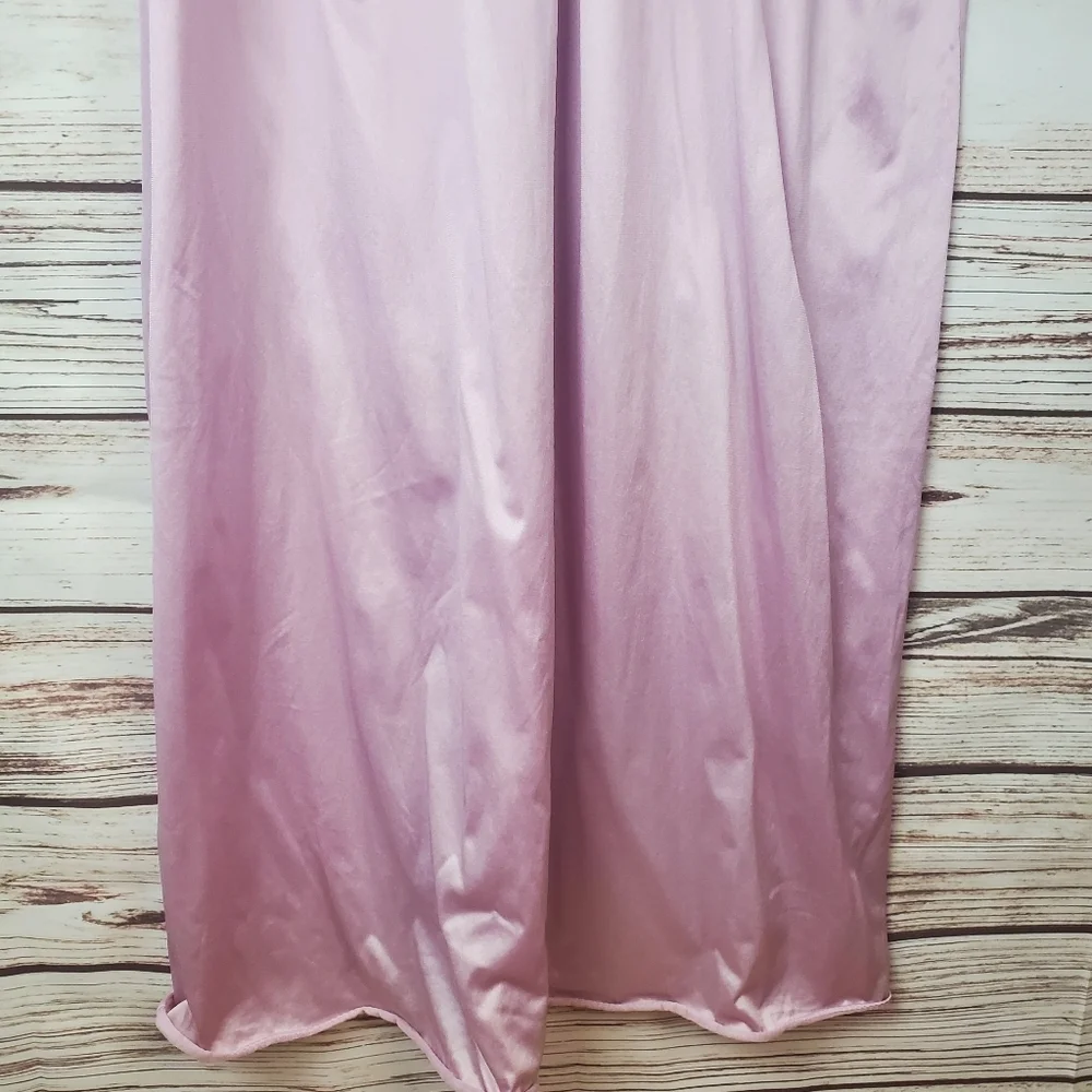 Vanity Fair Vintage Womens Medium Petite 2pc Velour Robe & Matching Nylon Gown